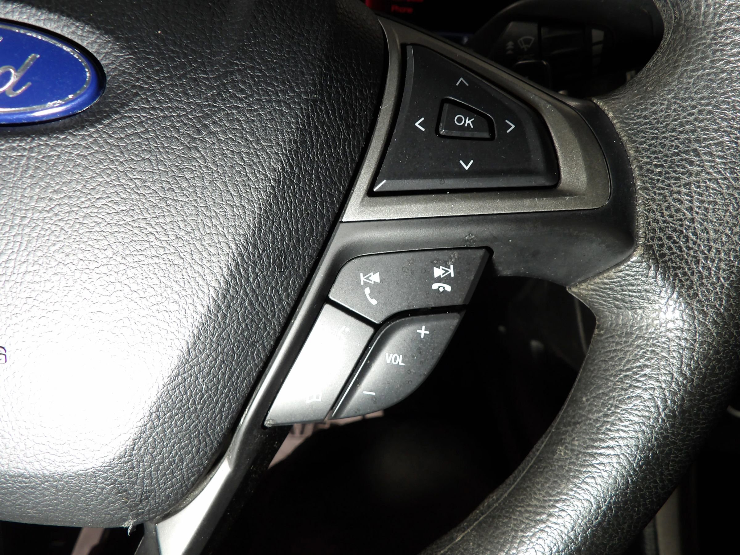 Used 2020 Ford Fusion SE image 15