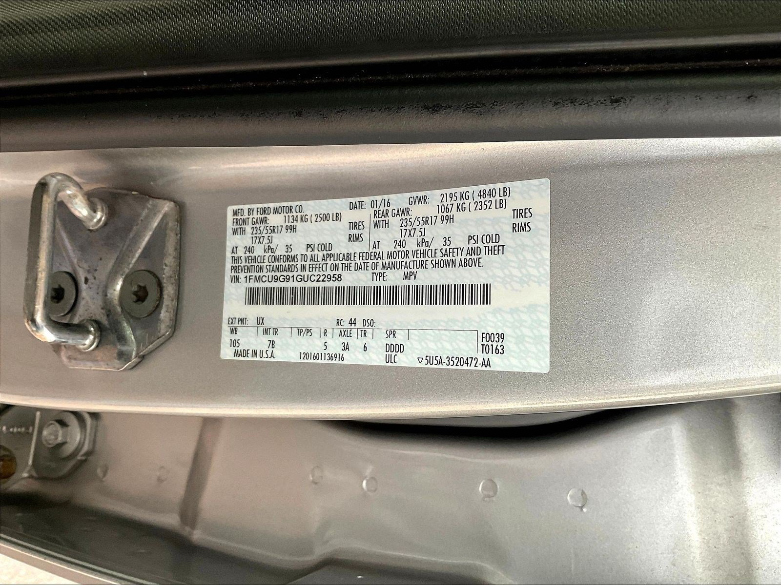 Used 2016 Ford Escape SE w/ Equipment Group 201A AWD/4WD image 19