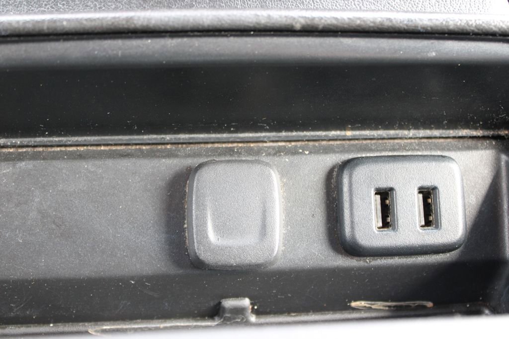 Used 2020 GMC Yukon XL Denali image 32