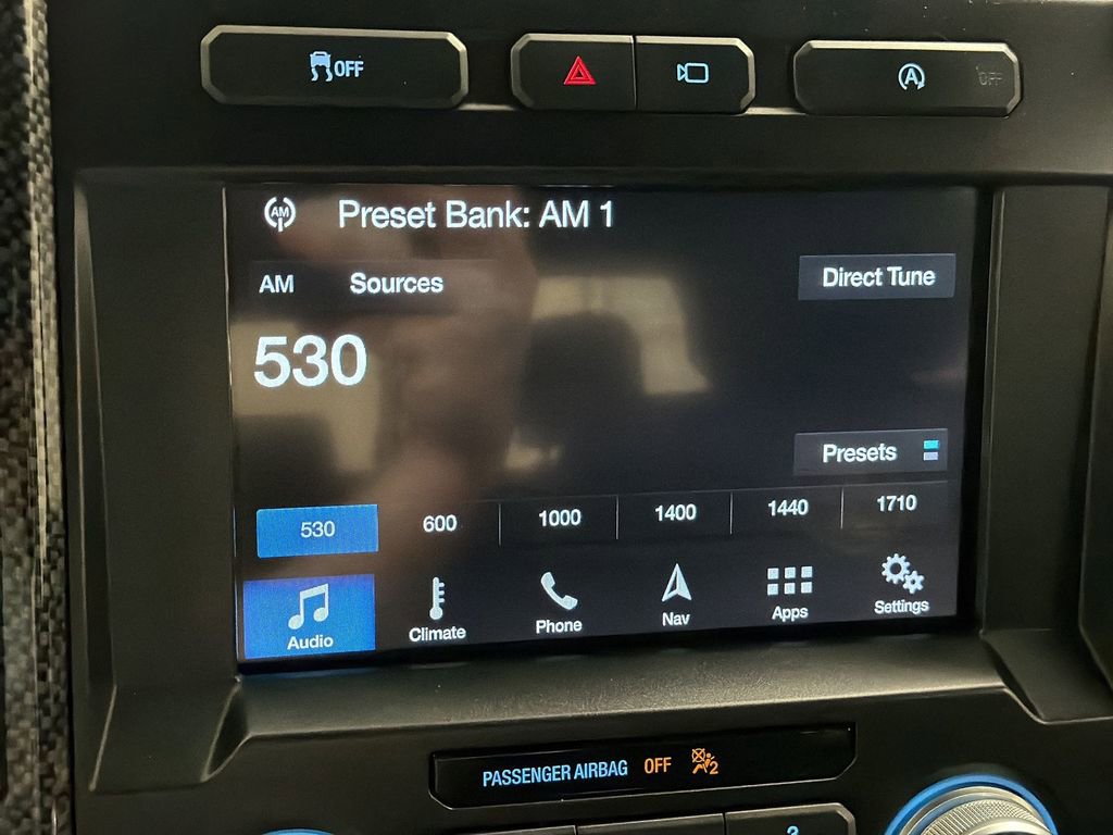 Used 2018 Ford F150 Lariat w/ Equipment Group 502A Luxury AWD/4WD image 13