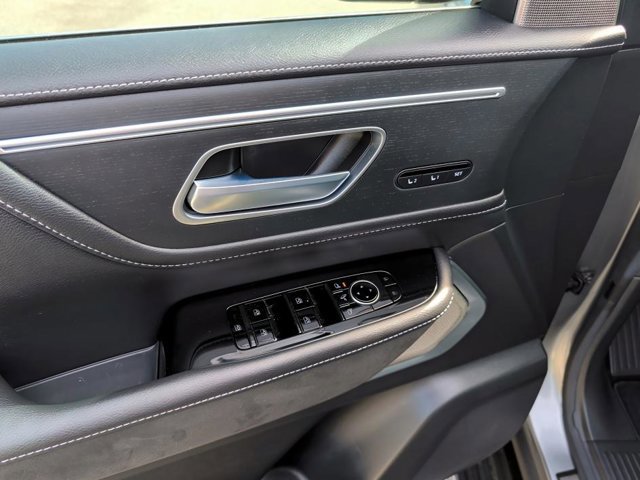 Certified 2025 INFINITI QX80 Sensory image 17