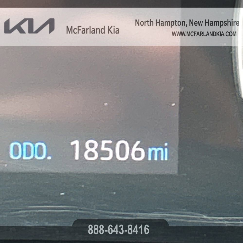 Used 2021 Toyota RAV4 LE image 22