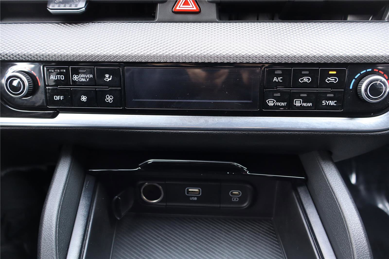 Certified 2025 Kia Sportage LX image 22