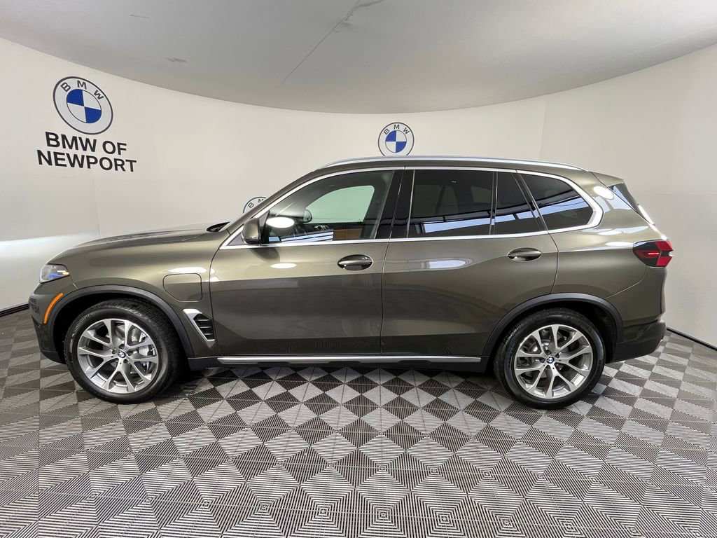 Certified 2026 BMW X5 xDrive50e w/ Executive Package image 11