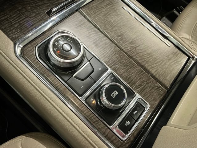 Used 2021 Ford Expedition Max Limited AWD/4WD image 23