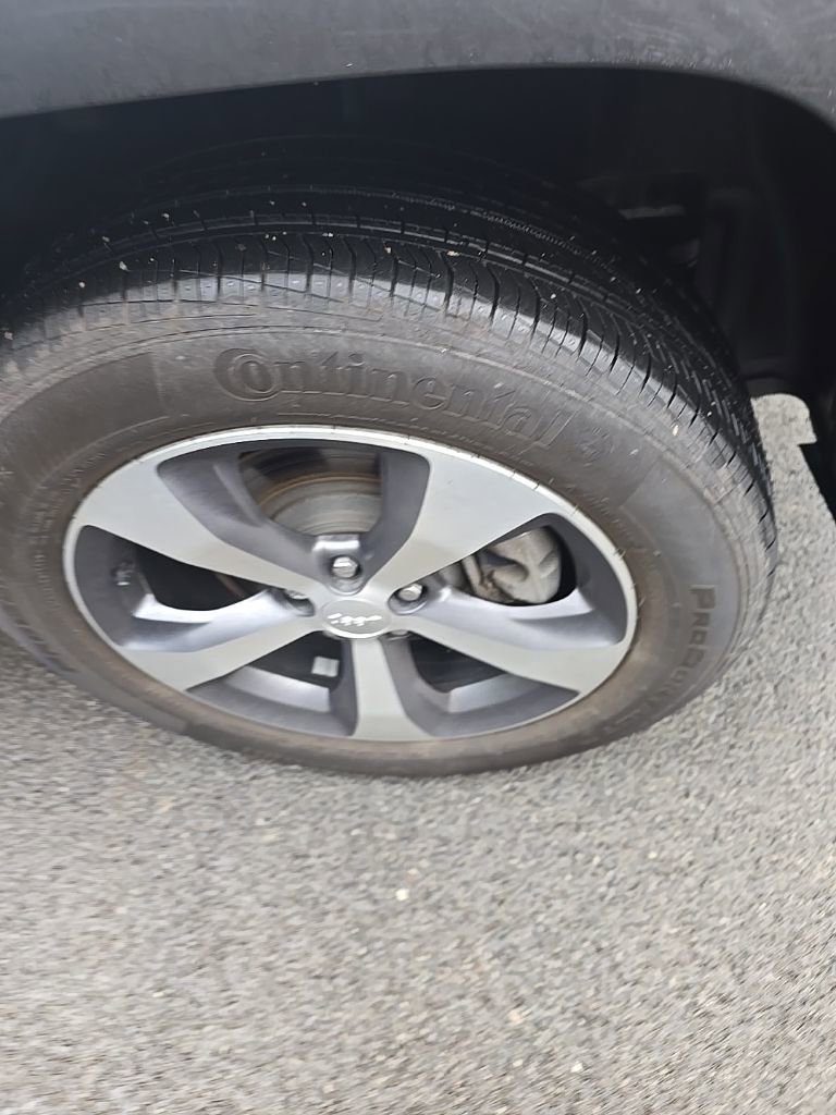 Certified 2022 Jeep Cherokee Limited image 9