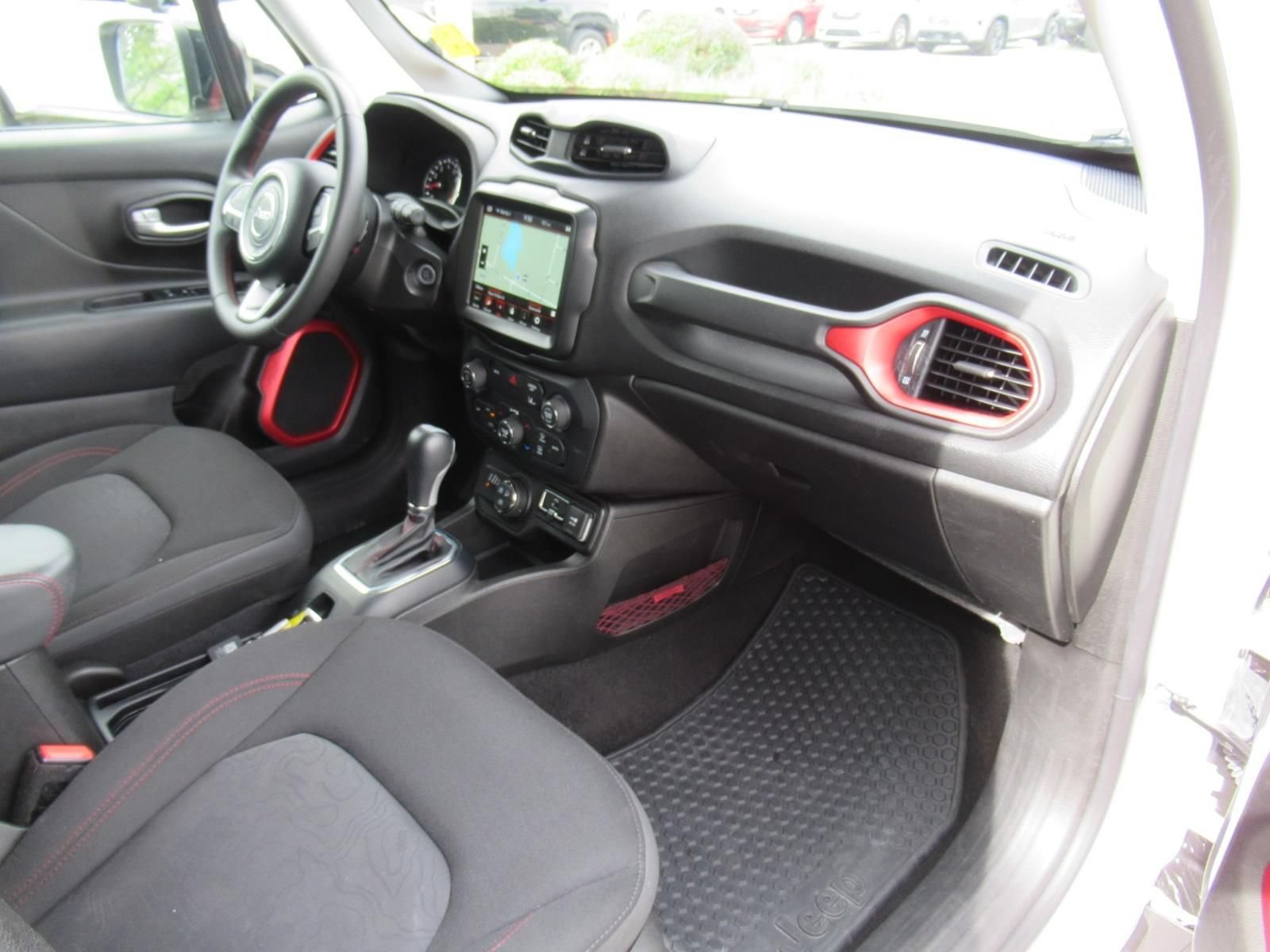 Certified 2023 Jeep Renegade Trailhawk AWD/4WD image 11