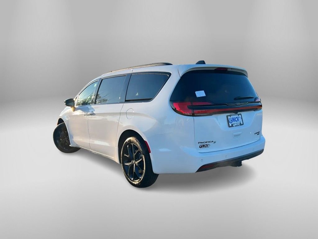 New 2026 Chrysler Pacifica Limited w/ S Appearance Package image 2