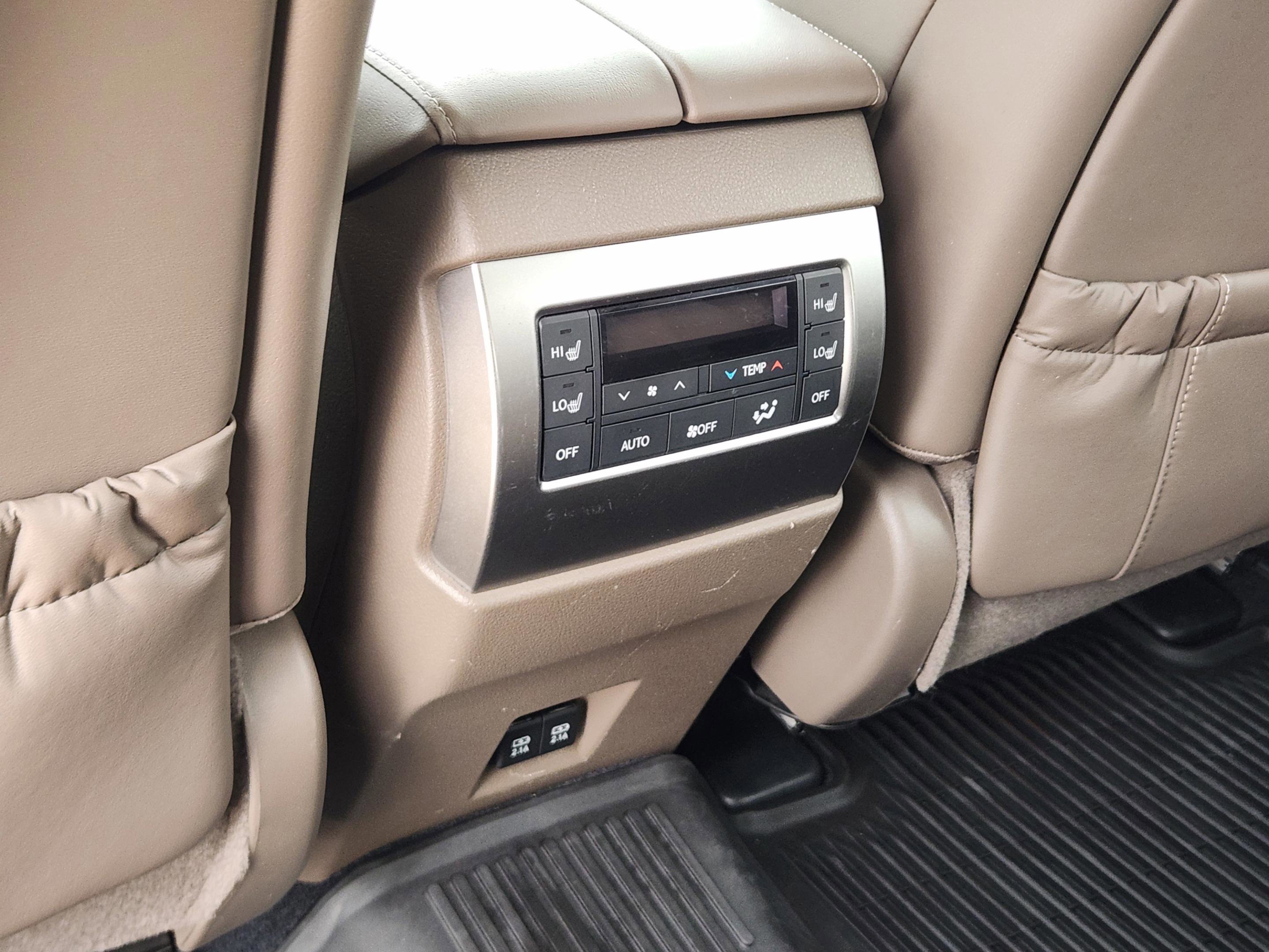 Used 2023 Lexus GX 460 Luxury w/ Sport Design Package image 31