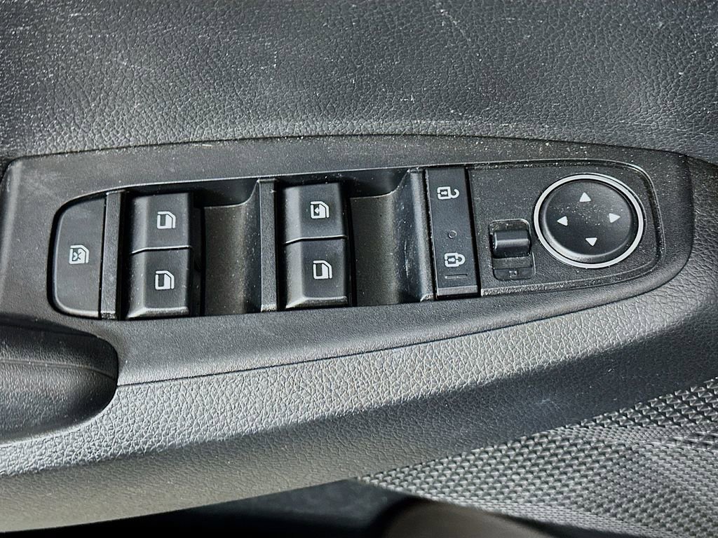 Used 2023 Kia Seltos LX image 22