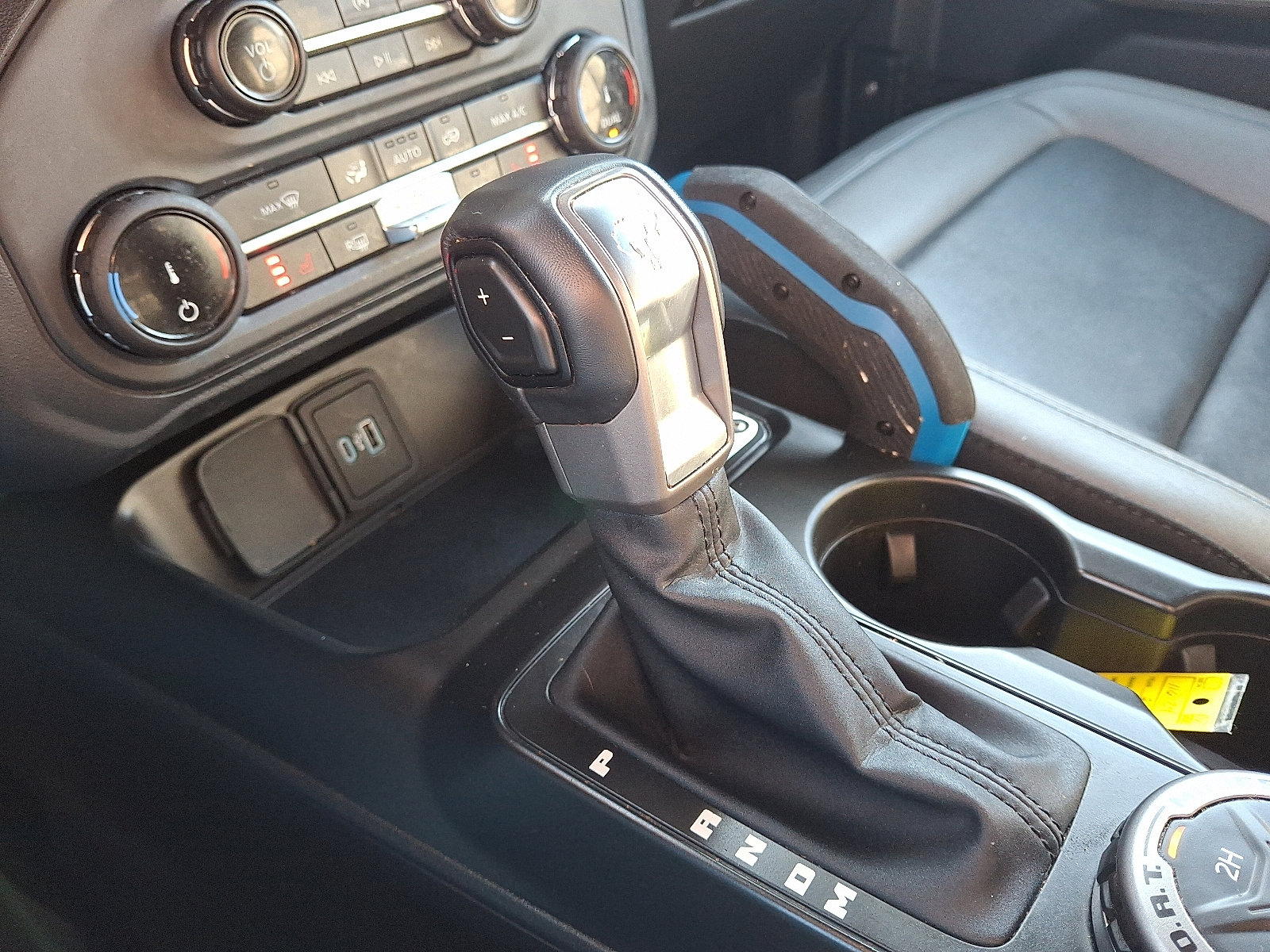 Used 2022 Ford Bronco Black Diamond image 15