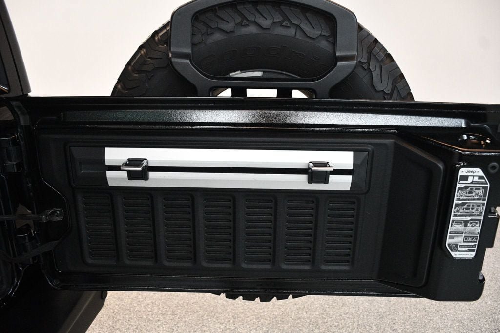 Used 2018 Jeep Wrangler Unlimited Rubicon AWD/4WD image 78