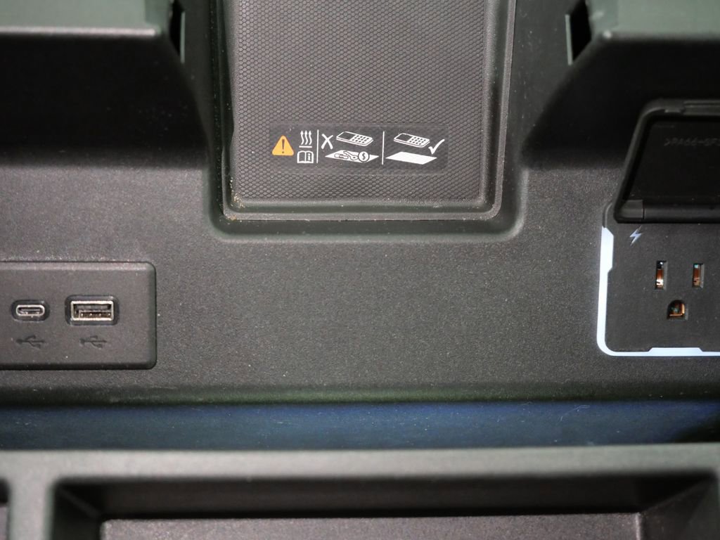 Used 2024 Chevrolet Silverado 3500 LT w/ Convenience Package image 20