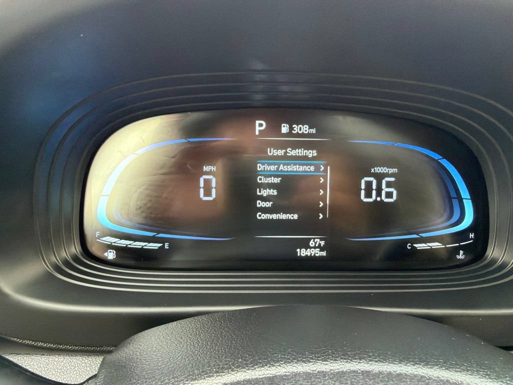 Used 2025 Hyundai Venue SEL FWD image 23