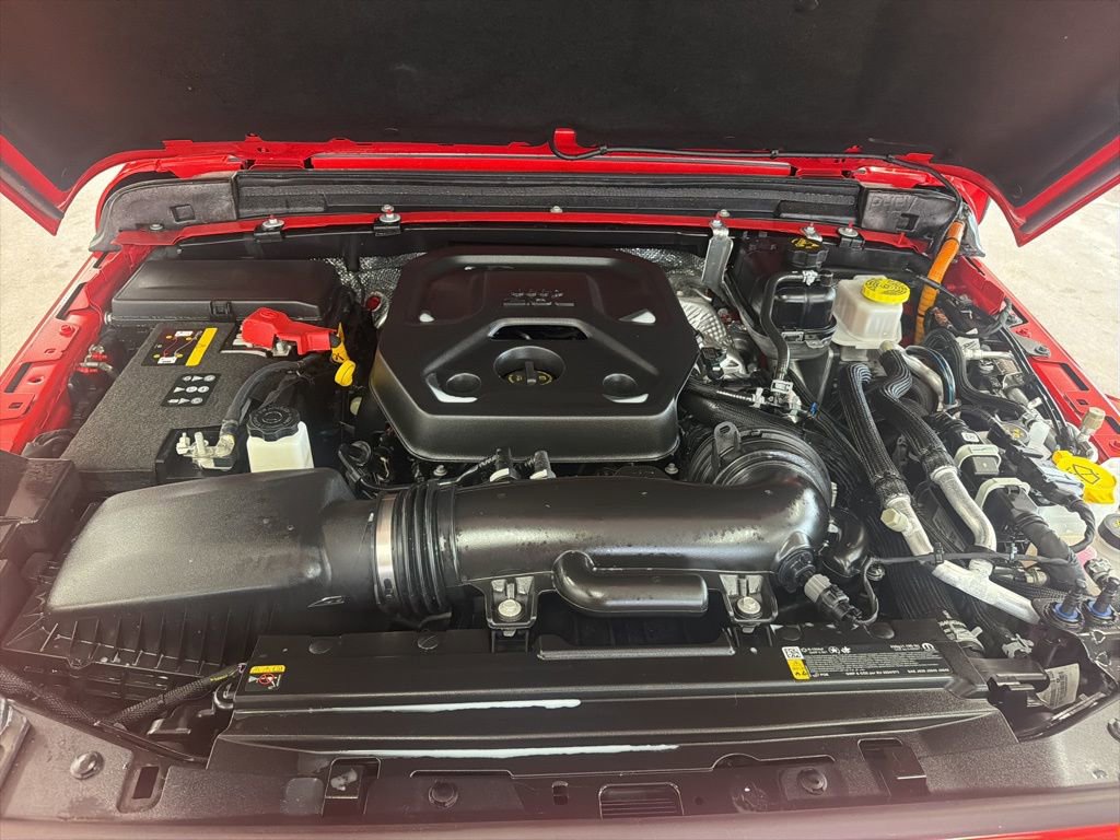 Certified 2025 Jeep Wrangler Sahara 4xe image 29