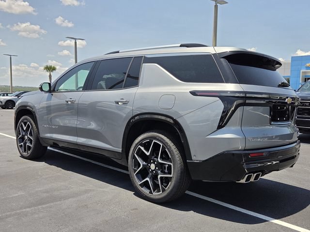 Certified 2025 Chevrolet Traverse High Country FWD image 4