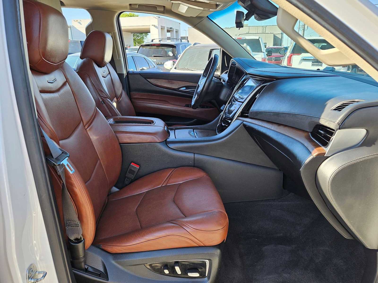 Used 2020 Cadillac Escalade Luxury image 22