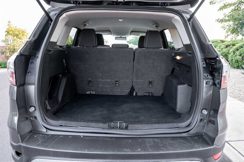 Used 2018 Ford Escape SE image 19