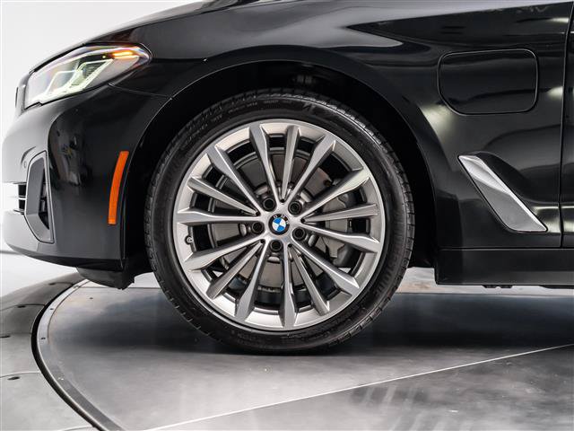 Used 2021 BMW 530e w/ Convenience Package RWD image 9