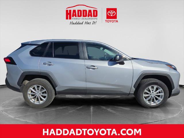 Certified 2023 Toyota RAV4 LE AWD/4WD image 7