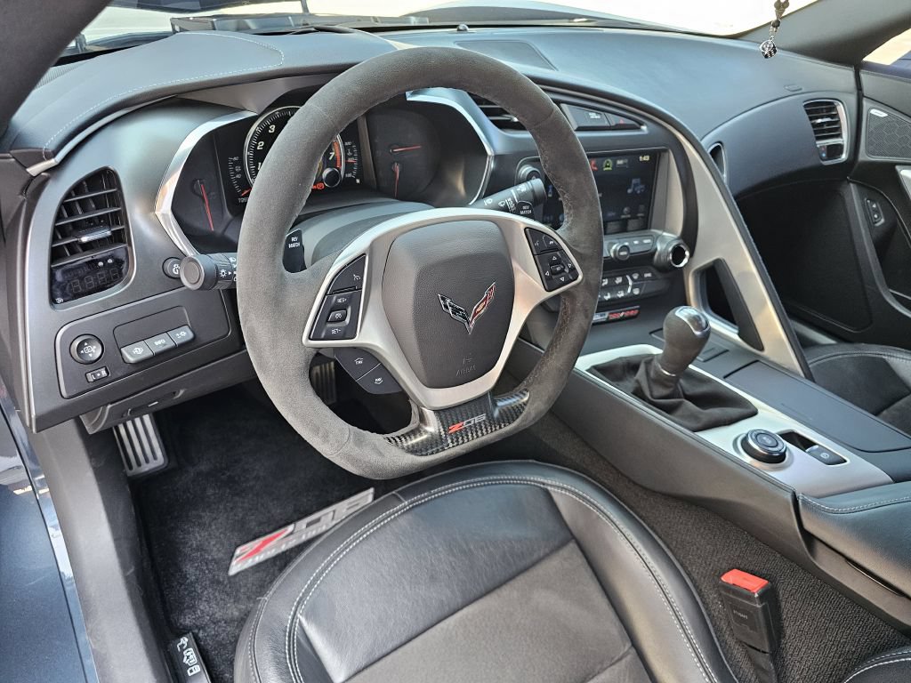 Used 2019 Chevrolet Corvette Z06 RWD image 18