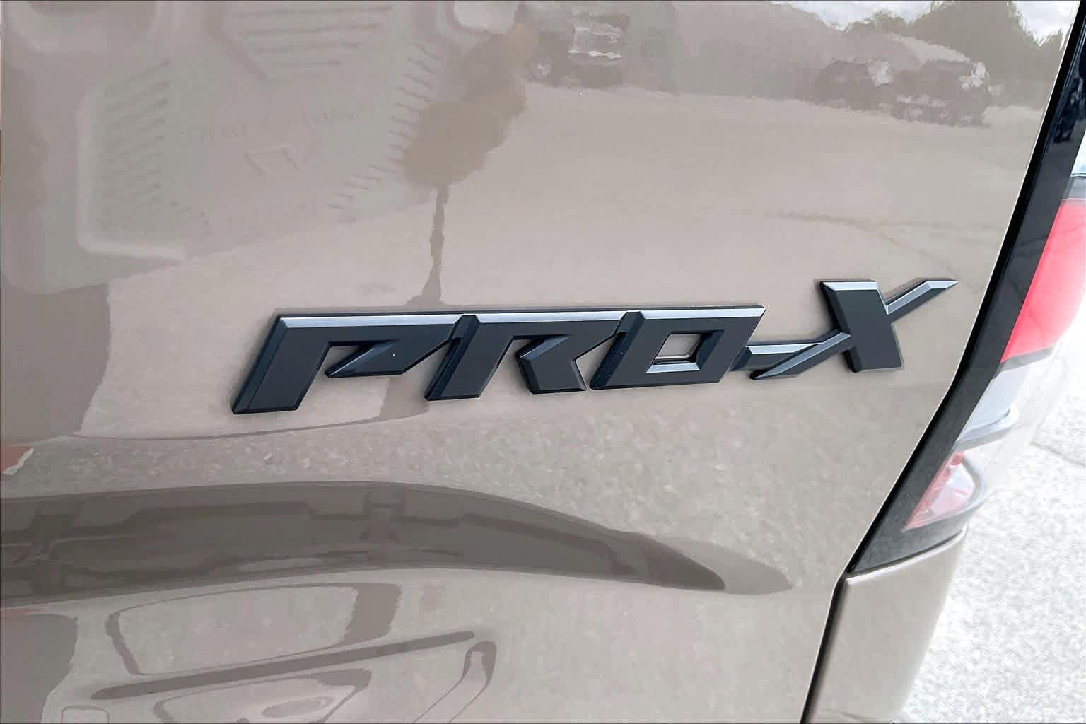 Used 2024 Nissan Frontier Pro-X w/ Pro Convenience Package RWD image 10