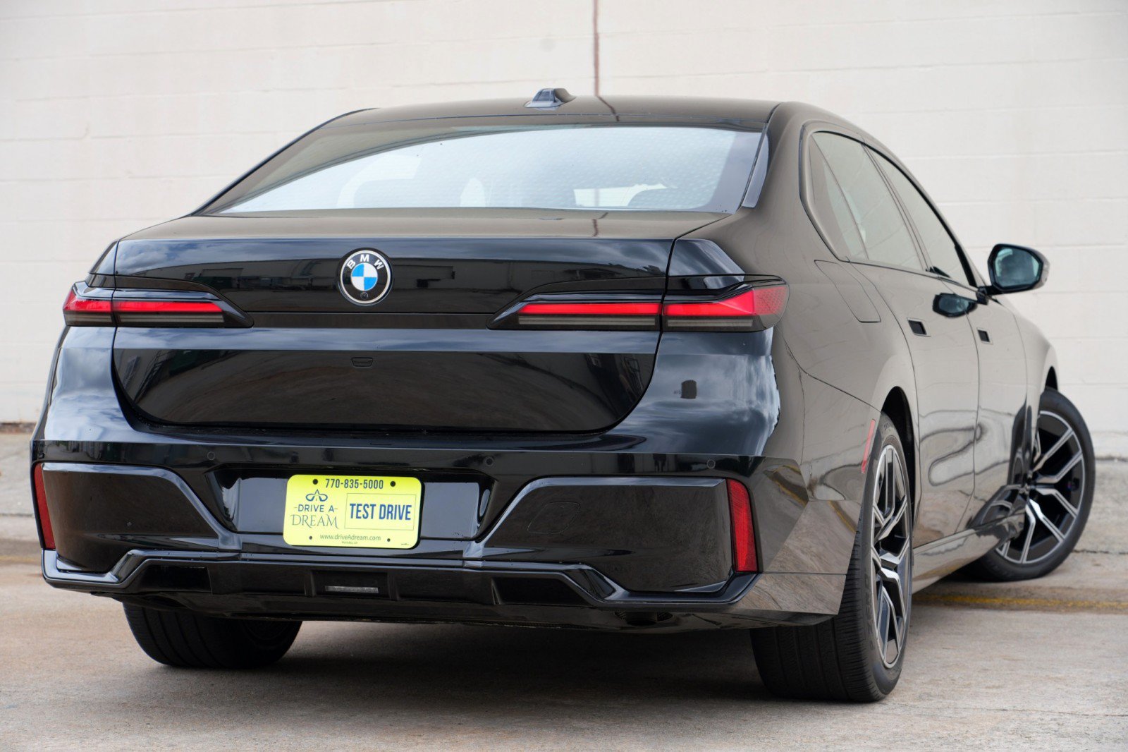 Used 2023 BMW 740i RWD image 5