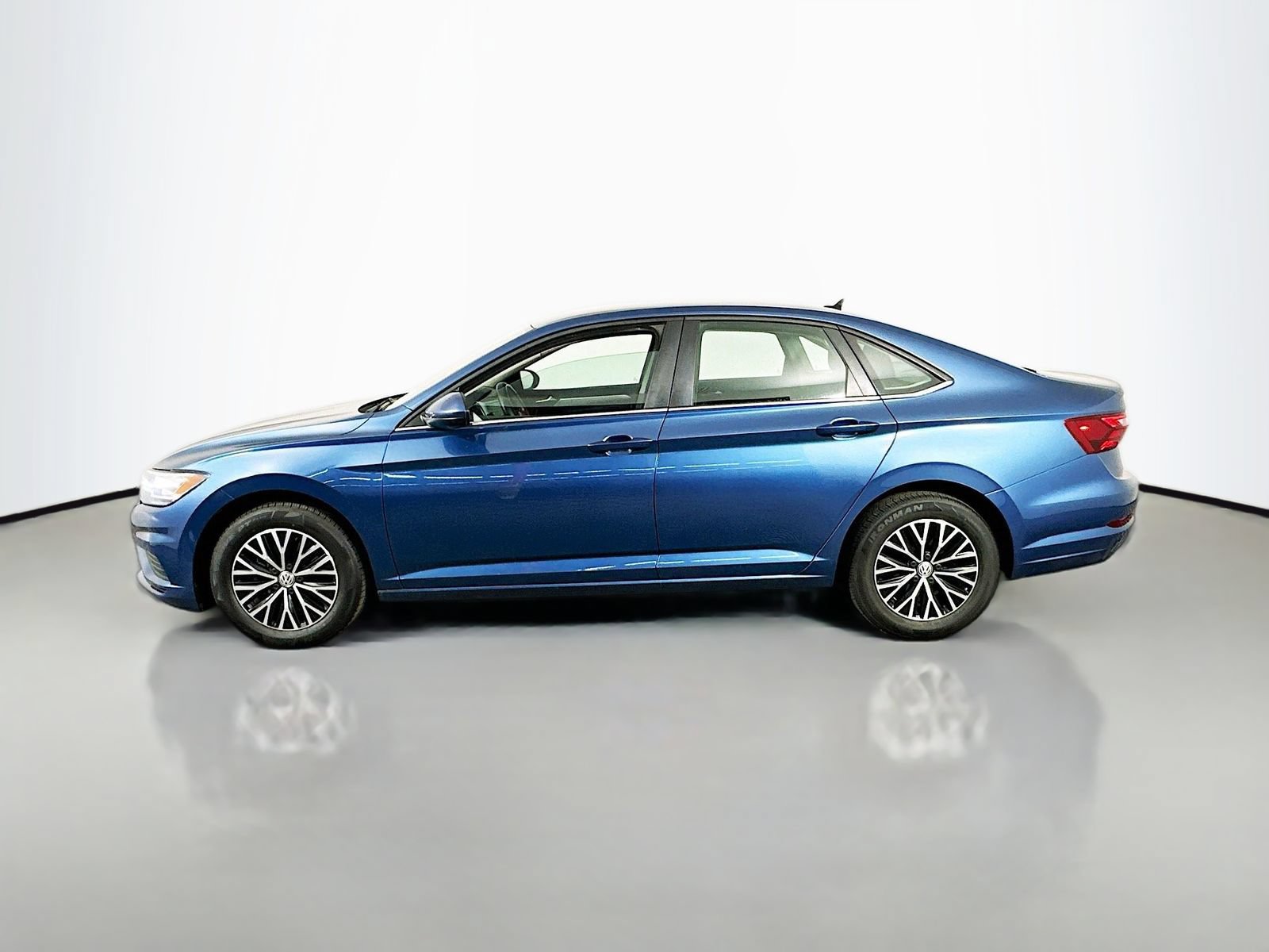 Used 2021 Volkswagen Jetta SE FWD image 5