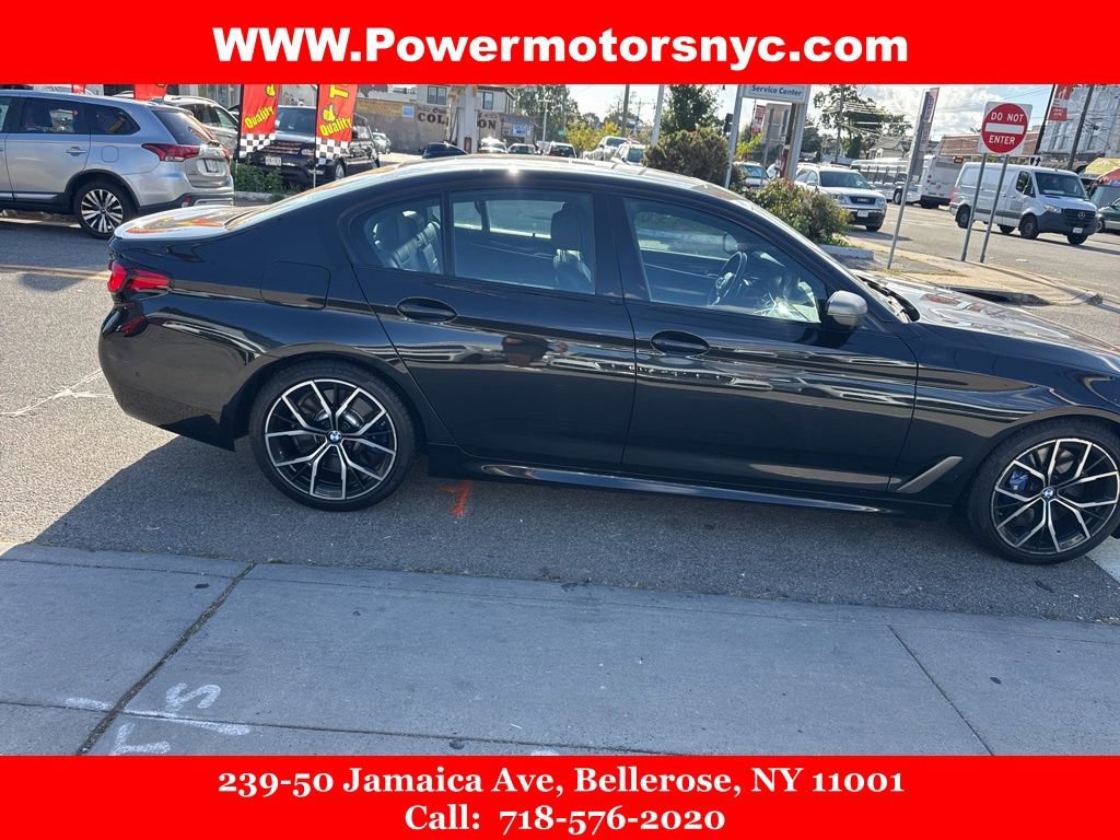 Used 2022 BMW M550i xDrive M550i xDrive w/ Executive Package image 6