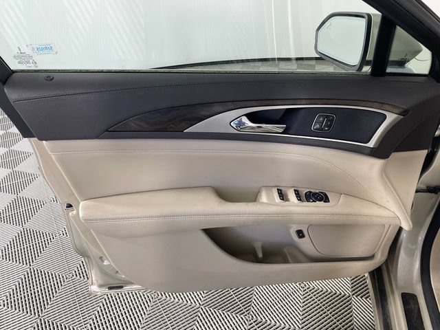 Used 2017 Lincoln MKZ Reserve FWD image 14