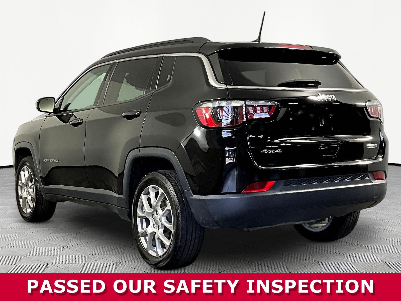 Used 2022 Jeep Compass Latitude AWD/4WD image 4