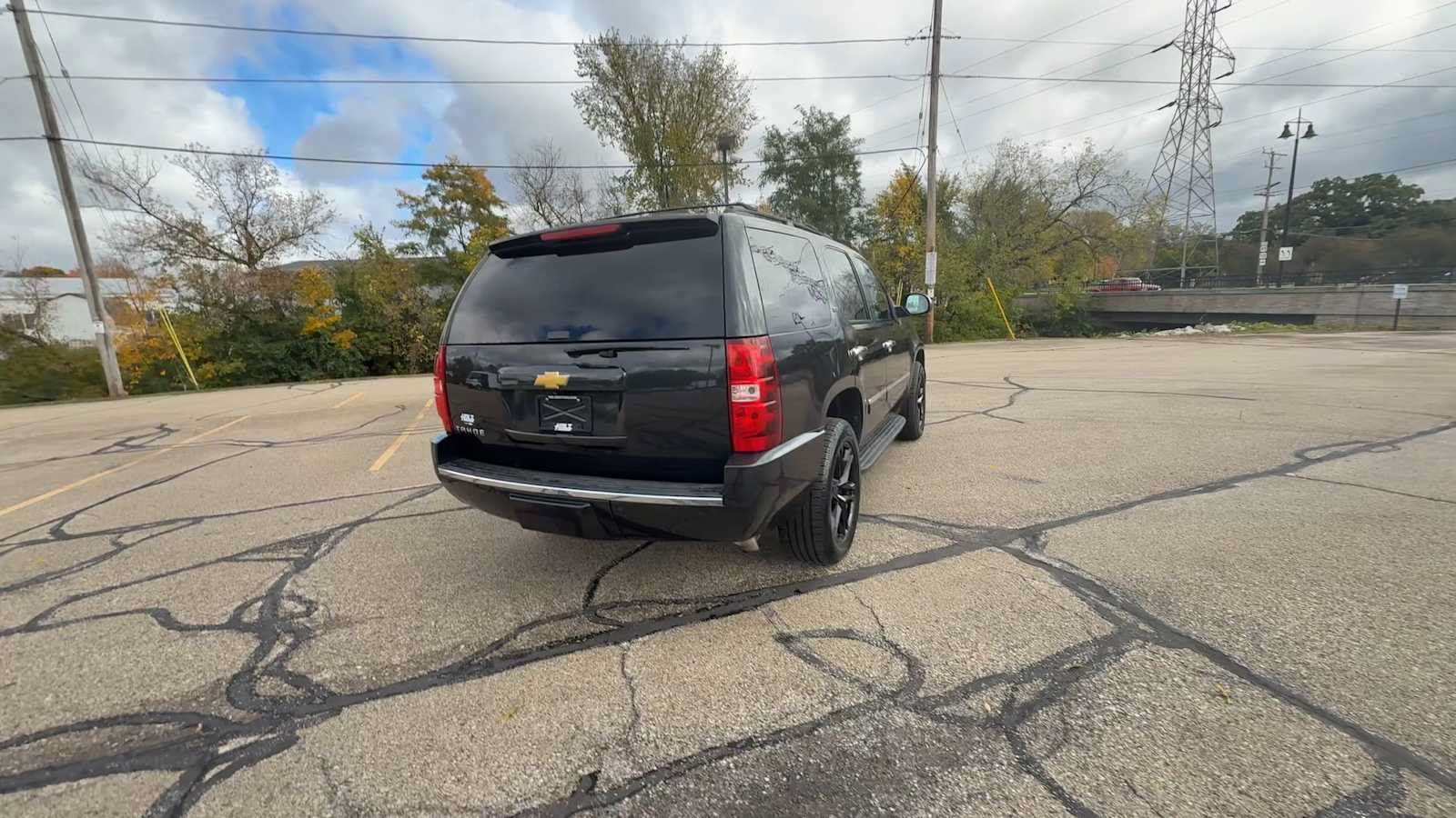 Used 2013 Chevrolet Tahoe LTZ AWD/4WD image 7