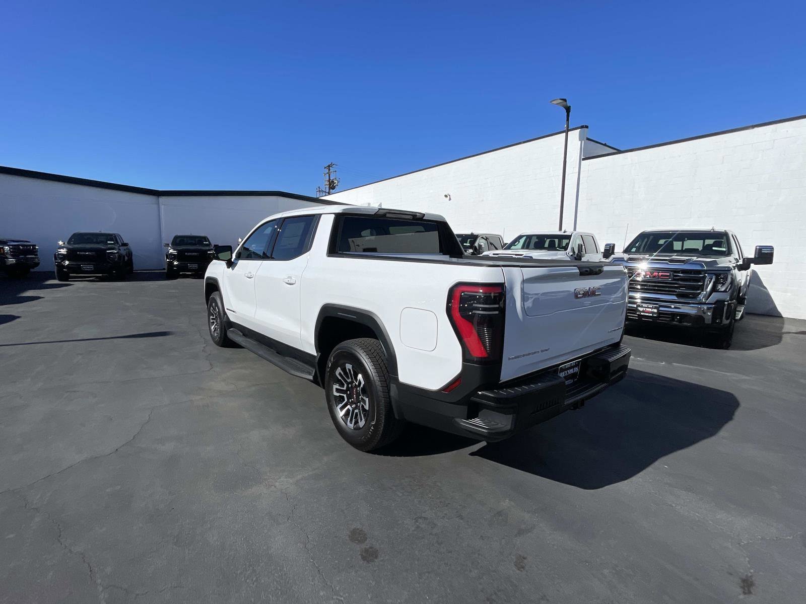 New 2026 GMC Sierra EV Elevation image 7