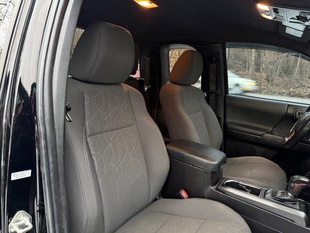 Used 2016 Toyota Tacoma TRD Off-Road w/ Towing Package image 10