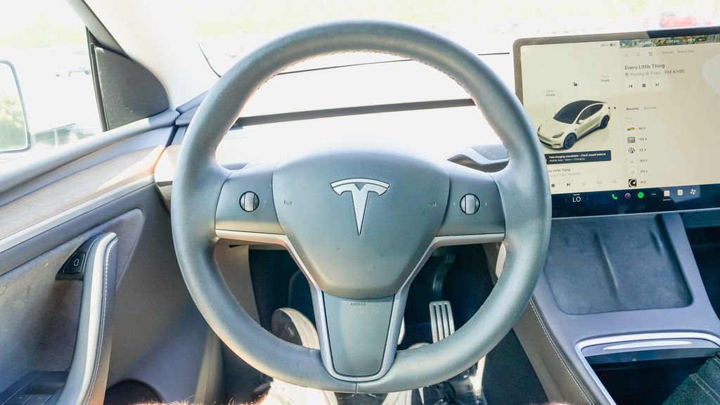 Used 2024 Tesla Model Y Performance AWD/4WD image 20