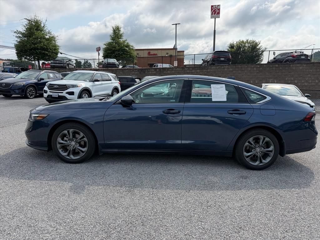 Used 2023 Honda Accord EX image 4