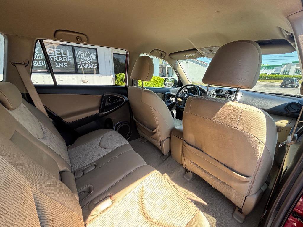Used 2011 Toyota RAV4 4WD w/ Base L4 Extra Value Pkg image 27