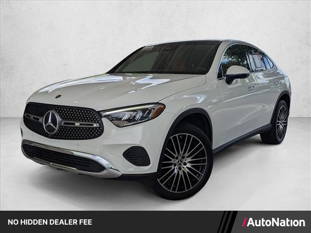 Used 2024 Mercedes-Benz GLC 300 4MATIC image 1