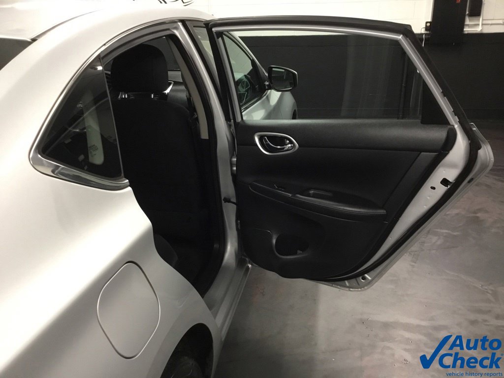 Used 2016 Nissan Sentra SV FWD image 34