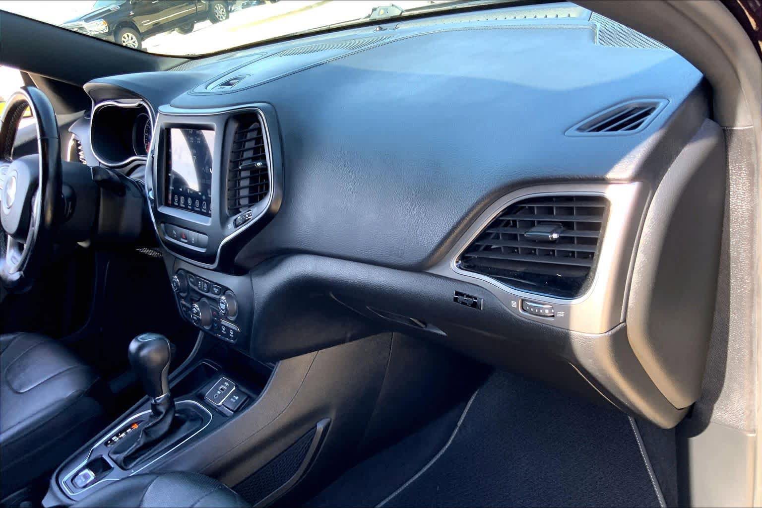 Used 2021 Jeep Cherokee Latitude Lux 80th Anniv w/ Quick Order Package 26U 80TH FWD image 18