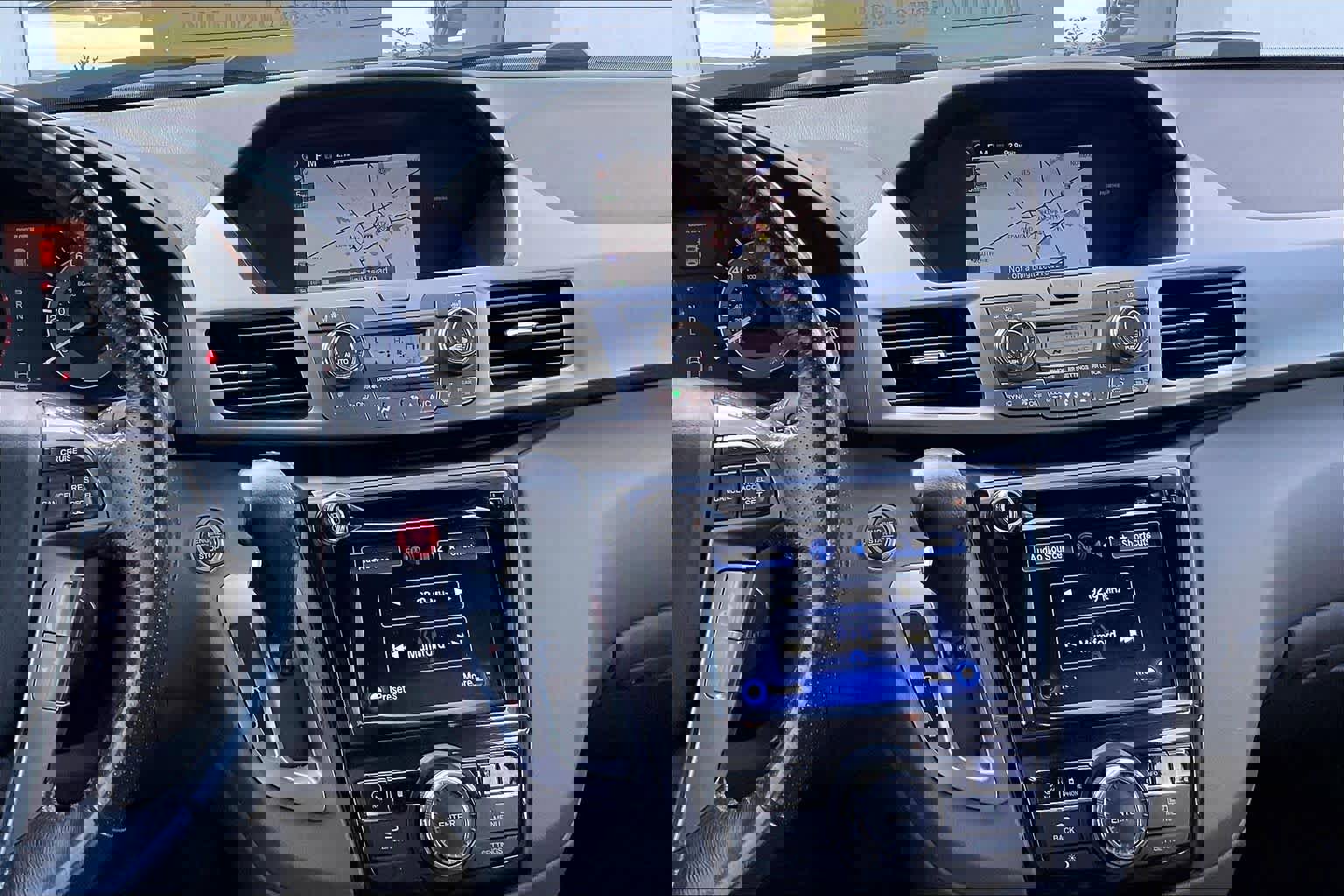 Used 2015 Honda Odyssey Touring Elite image 8