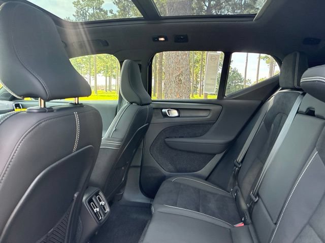 New 2026 Volvo XC40 B5 Ultra AWD/4WD image 23
