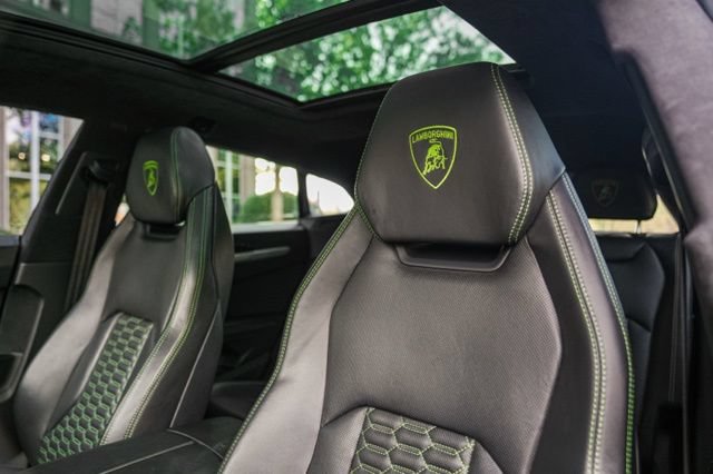 Used 2021 Lamborghini Urus AWD/4WD image 51