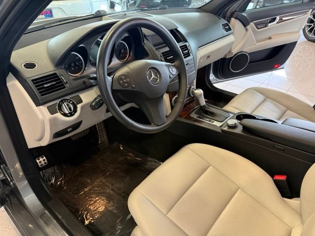 Used 2010 Mercedes-Benz C 300 Sedan image 2