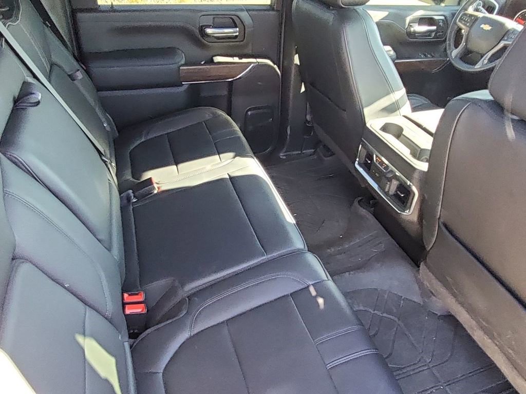 Used 2023 Chevrolet Silverado 3500 High Country image 34