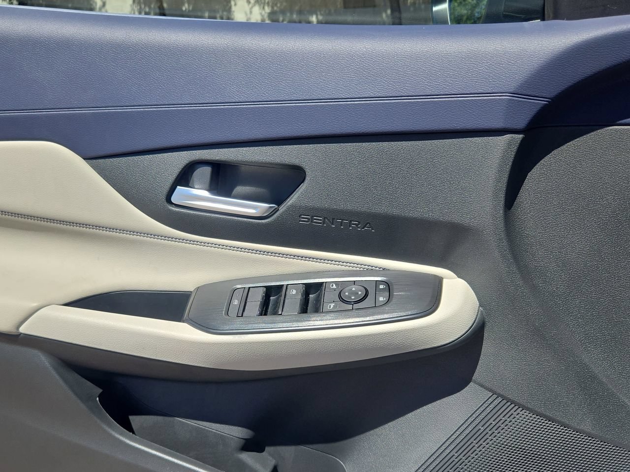 New 2026 Nissan Sentra SL w/ Floor Mat Package FWD image 28