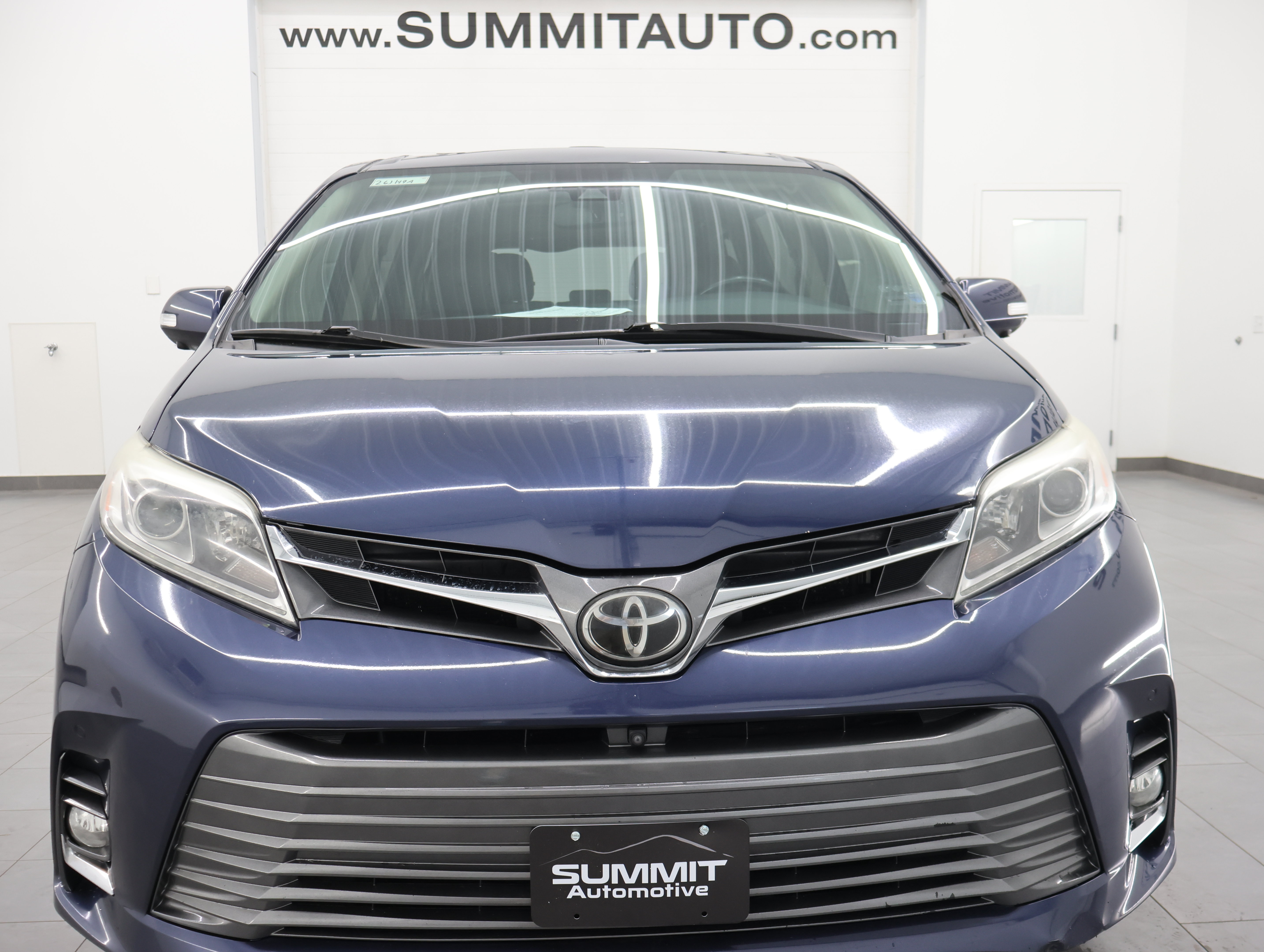 Used 2018 Toyota Sienna Limited Premium AWD/4WD image 24