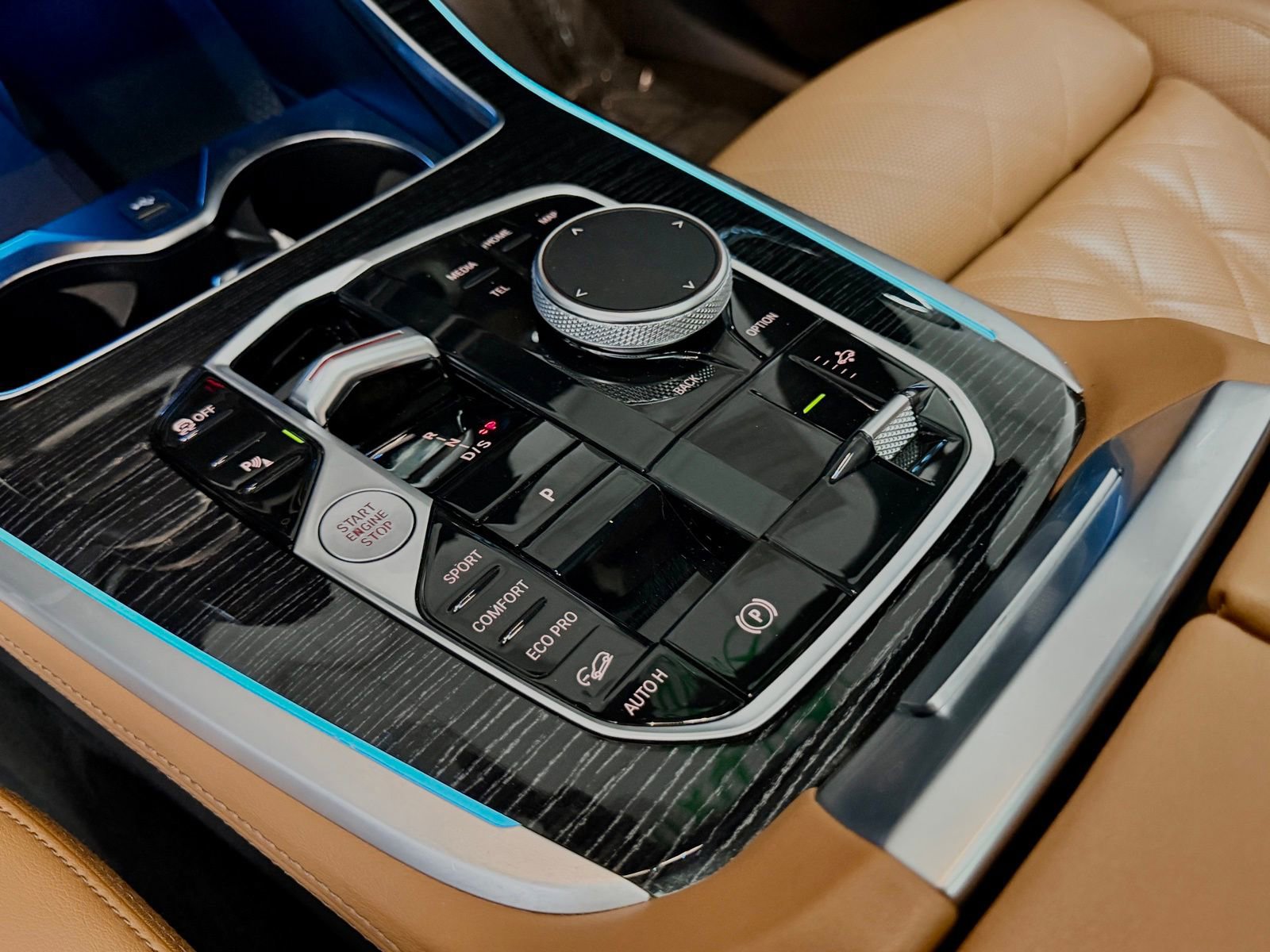 Used 2023 BMW X7 xDrive40i w/ M Sport Package image 30