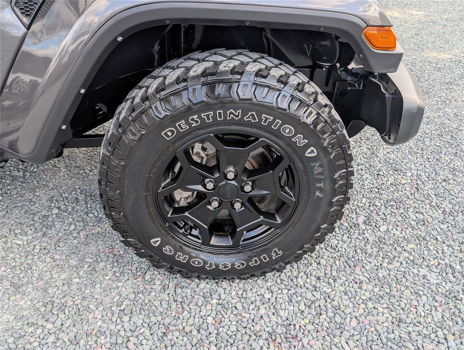 Used 2021 Jeep Gladiator Willys image 6