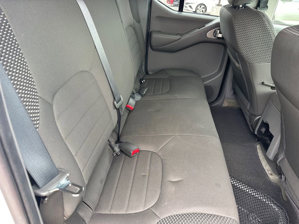 Used 2015 Nissan Frontier Desert Runner image 15